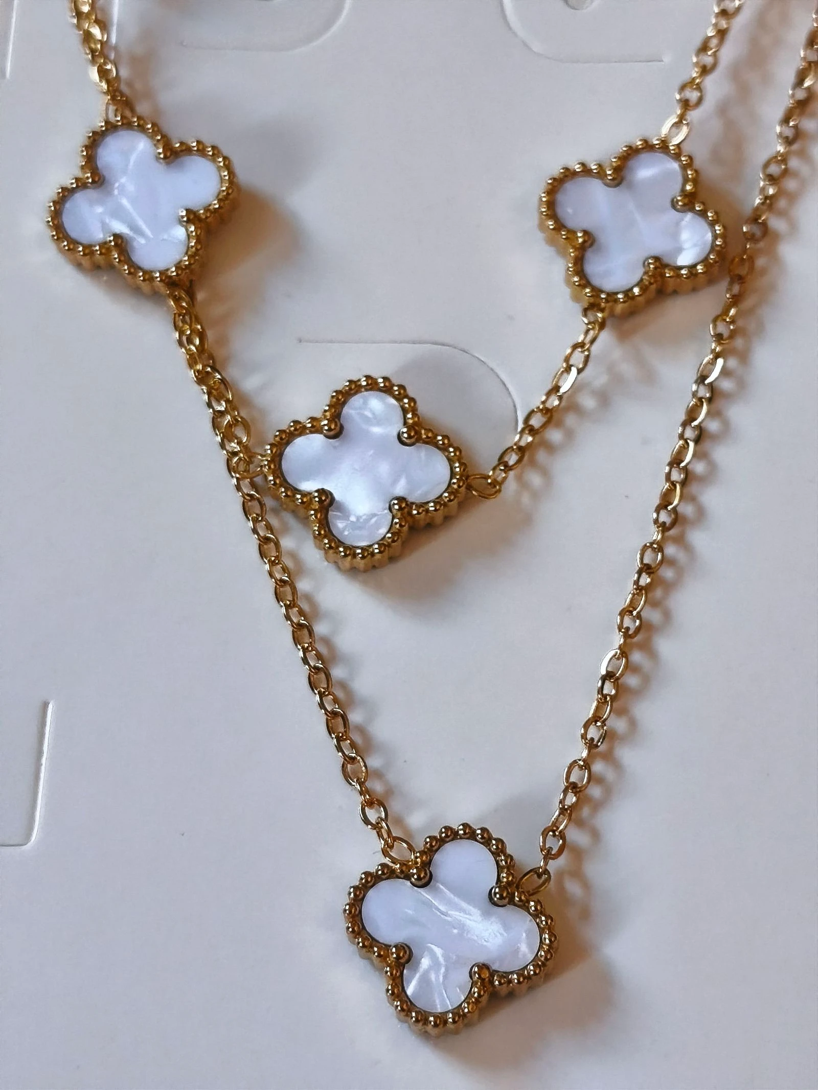 Conjunto de gargantilha pulseira e brincos de trevo com corrente dourada inalterável – photo 3
